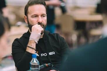 Daniel Negreany vakavana pokeripöydässä