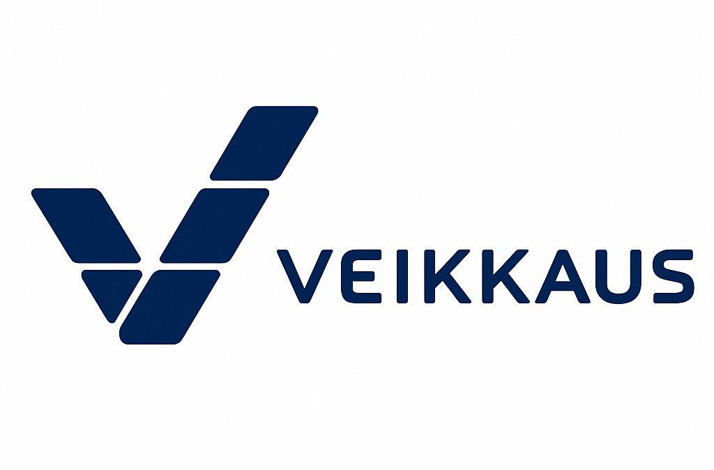 Edessä on Veikkauksen log. Logo on sinisen värinen. Vieressä lukee sinisellä värillä myös "Veikkaus". Logon tausta on valkoinen.