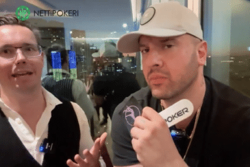 Michael Mizrachi ja Veli-Matti Reportaasi Puumala seisovat vierekkäin haastattelussa