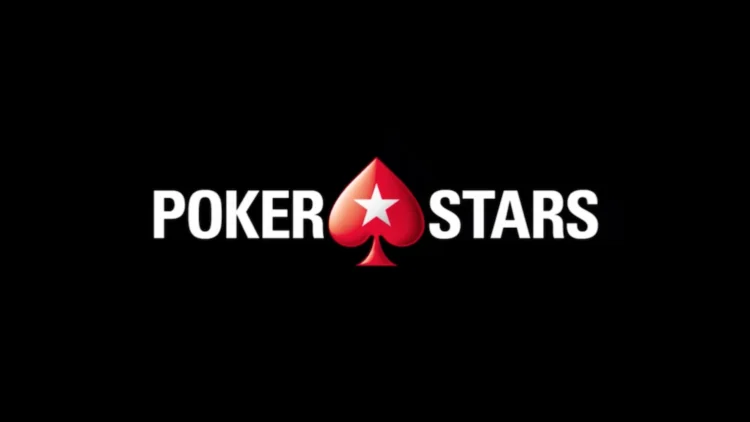Keskellä on punainen pokerstarsin padan muotoinen logo. Valkoisella tekstillä lukee PokerStars ja tausta on täysin musta.