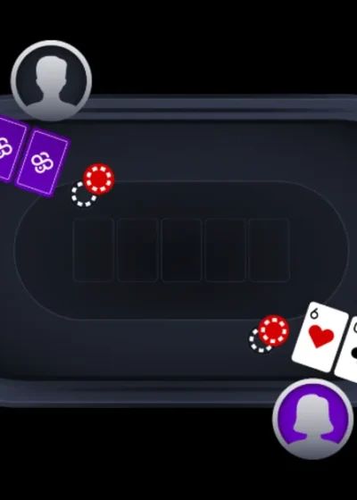 Pokeripöydässä kaksi peleejaa vastakkain