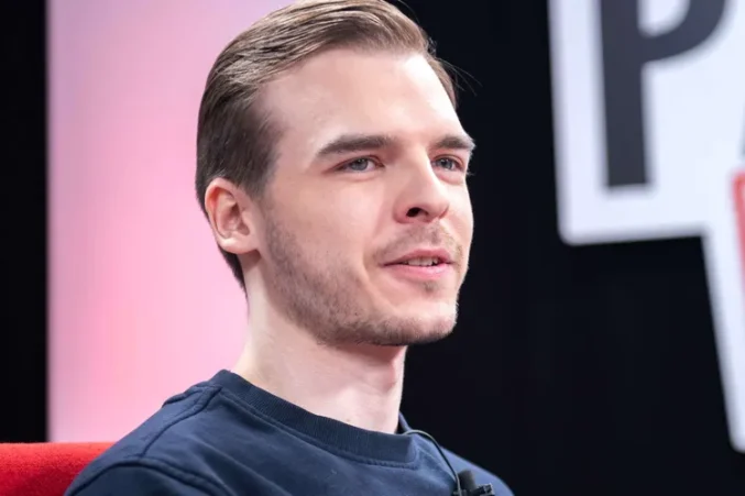 Pauli "fiilismies" Äyräs on noussut Suomen kovatuloisimpien nuorten joukkoon