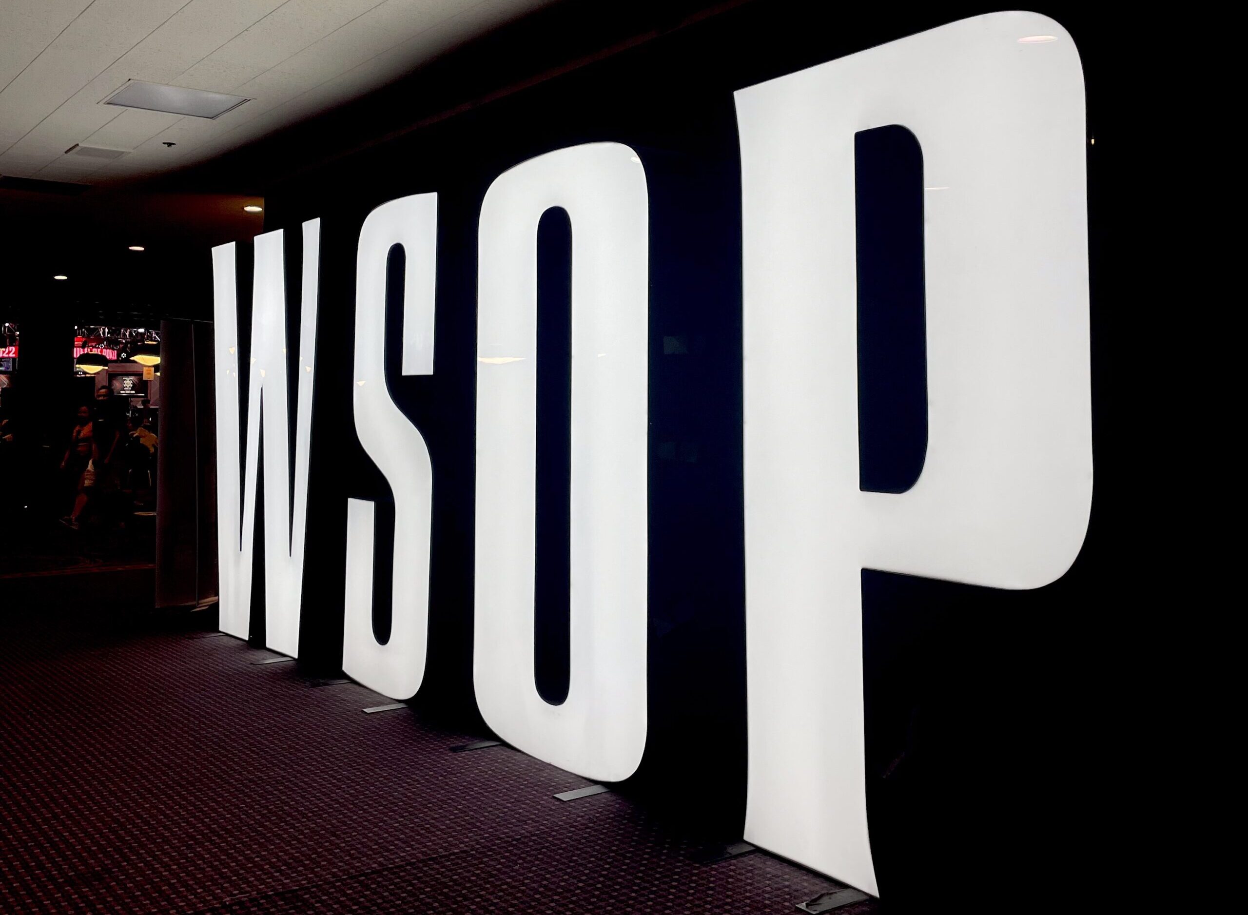 WSOP-kyltti 2022,copyright Antti Tiainen