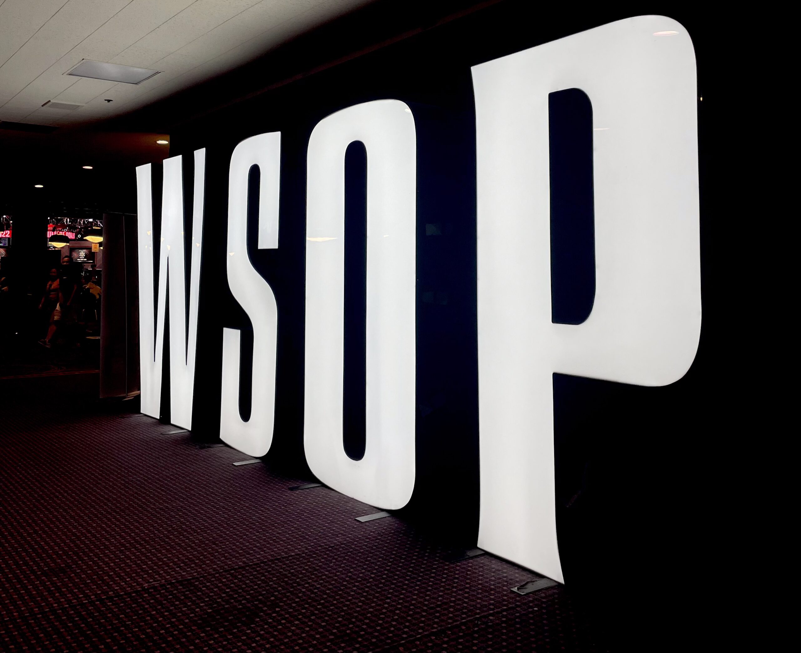 WSOP-kyltti 2022,copyright Antti Tiainen