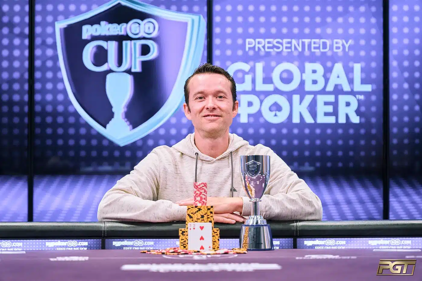 PokerGo Showcases nähtiin tuhkimotarina, kun Kent Stephens nousi voittoon tuntemattomuudesta