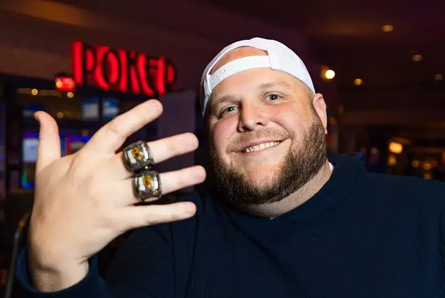 Nick Rigby voitto kolme live-turnausta