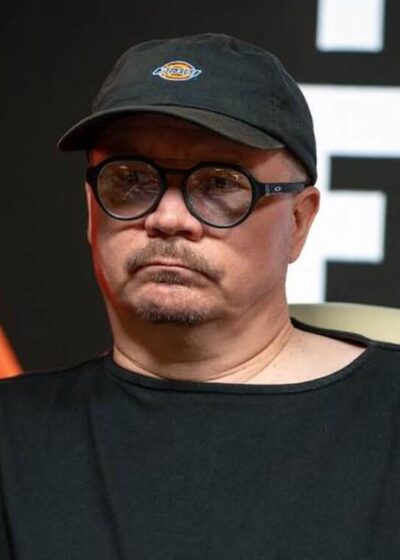 Sami Pulliainen vakavana pokeripöydässä